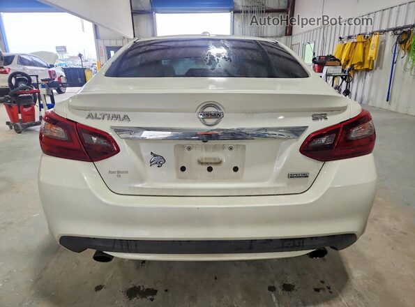 1N4AL3AP8JC180987 2018 NISSAN ALTIMA White Rear view