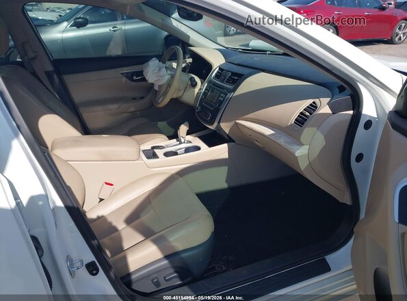 1N4AL3AP9GC116756 2016 NISSAN ALTIMA White წინა სალონის ხედი