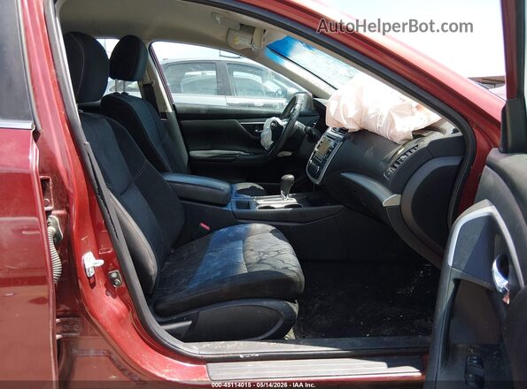 1N4AL3AP9GC130236 2016 NISSAN ALTIMA Red Front interior view