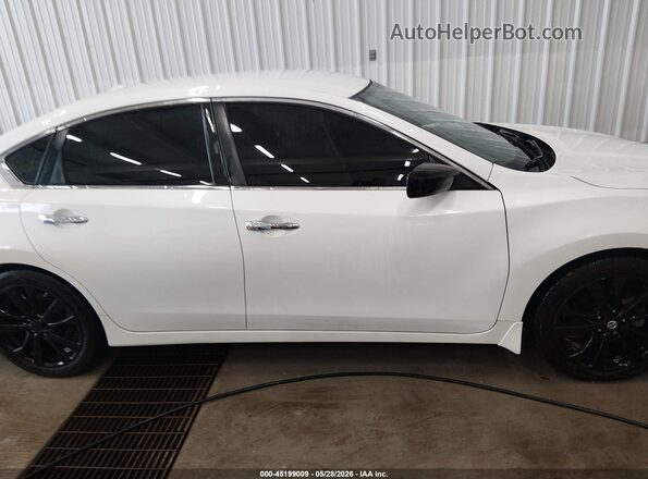 1N4AL3AP9JC159534 2018 NISSAN ALTIMA White Вид задньої частини салону