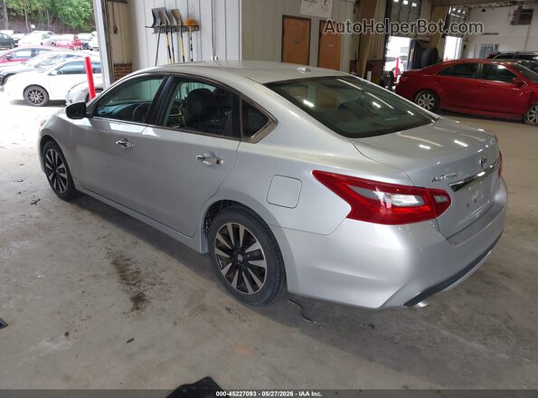 1N4AL3AP9JC179329 2018 NISSAN ALTIMA Серебряный Задняя левая четверть