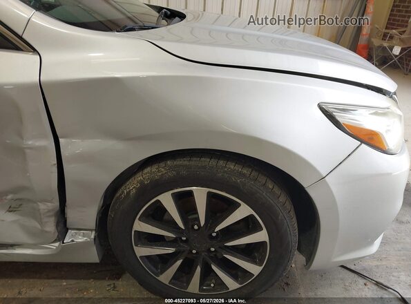 1N4AL3AP9JC179329 2018 NISSAN ALTIMA Серебряный Вид спереди