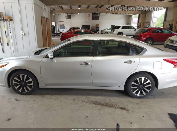 1N4AL3AP9JC179329 2018 NISSAN ALTIMA Серебряный Панорамный вид салона 360°