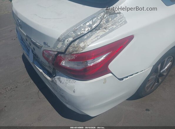 1N4AL3APXGC135994 2016 NISSAN ALTIMA White Вид задньої частини салону