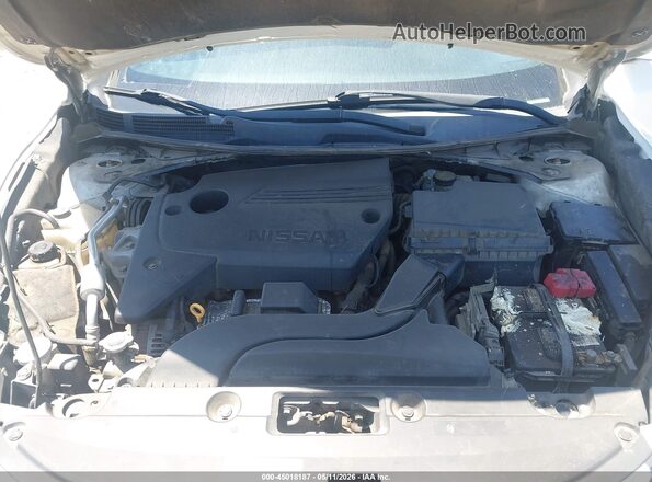 1N4AL3APXGN330711 2016 NISSAN ALTIMA White Rear view