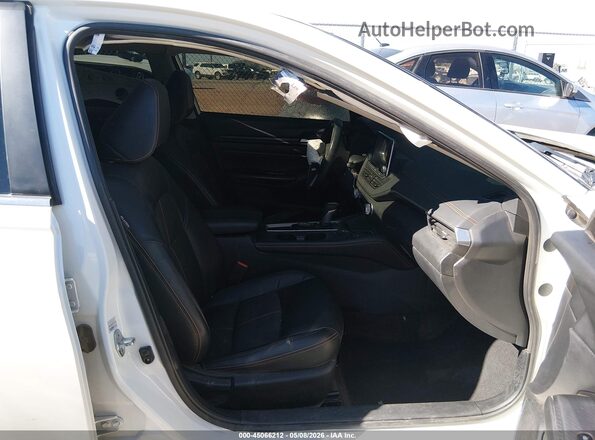 1N4AL4CV2NN337070 2022 NISSAN ALTIMA White Front interior view