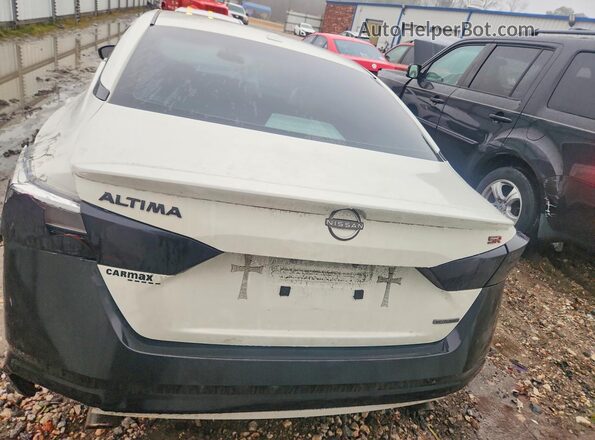 1N4AL4CV7PN319702 2023 NISSAN ALTIMA White 