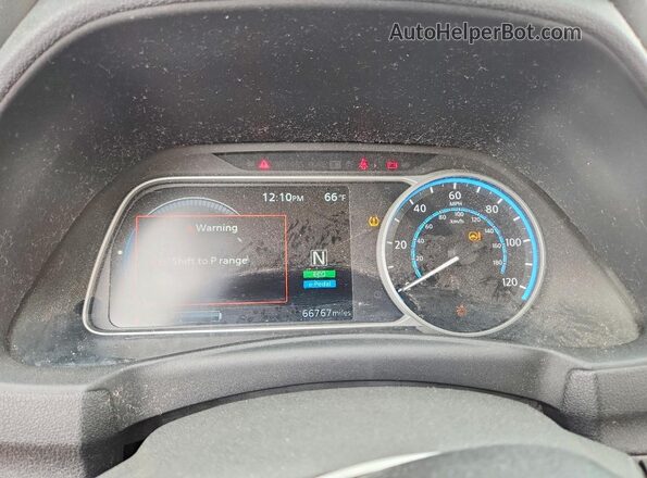 1N4AZ1CP3JC311470 2018 NISSAN LEAF Red Vista del cuadro de instrumentos