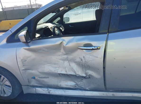 1N4AZ1CP7JC304084 2018 NISSAN LEAF Gray Դիմացի տեսք
