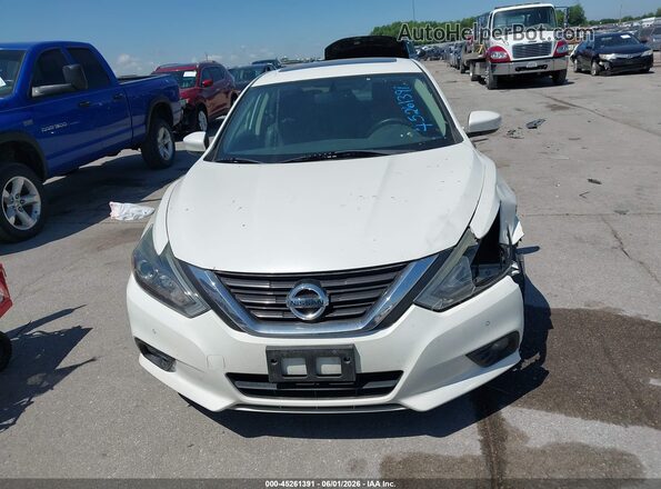 1N4BL3AP1GC148167 2016 NISSAN ALTIMA White Widok z przodu