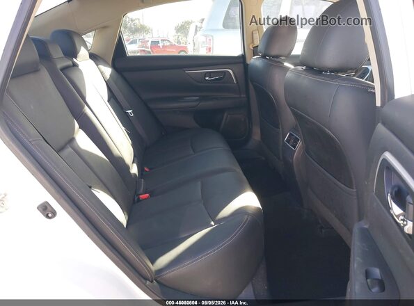 1N4BL3AP3JC134777 2018 NISSAN ALTIMA White Вид наклейки з VIN-кодом