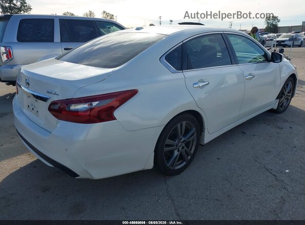 1N4BL3AP3JC134777 2018 NISSAN ALTIMA White Задня права чверть