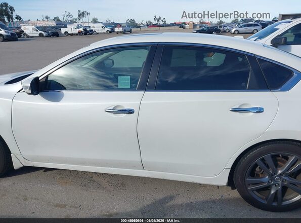 1N4BL3AP3JC134777 2018 NISSAN ALTIMA White Панорамний вид салону 360°