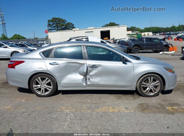 1N4BL3AP5GC146356 2016 NISSAN ALTIMA Silver Rear interior view