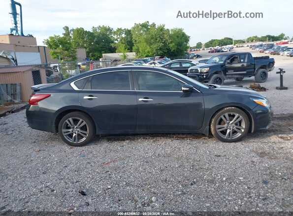 1N4BL3AP5JC225081 2018 NISSAN ALTIMA Black Rear interior view