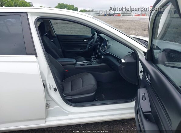 1N4BL4BV0KC193452 2019 NISSAN ALTIMA White Вид салону спереду