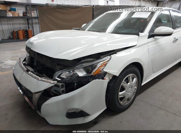 1N4BL4BV1LC223642 2020 NISSAN ALTIMA White Widok z przodu