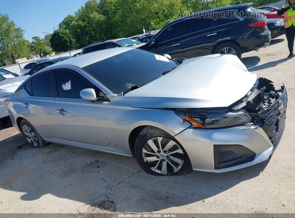 1N4BL4BV3PN384682 2023 NISSAN ALTIMA Silver Սարքավորումների վահանակի տեսք