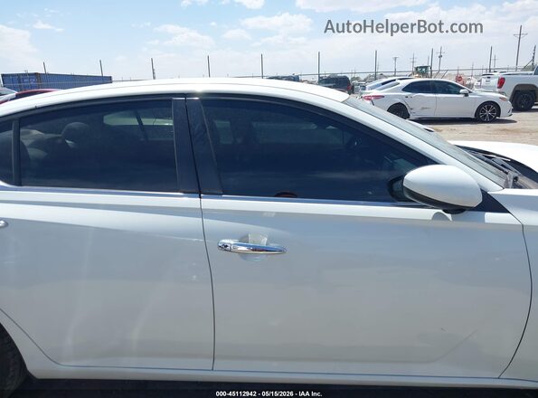 1N4BL4BV6MN399415 2021 NISSAN ALTIMA White Widok wnętrza 360 stopni