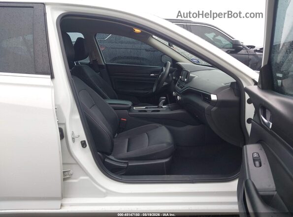 1N4BL4BV8MN364732 2021 NISSAN ALTIMA White Widok wnętrza z przodu