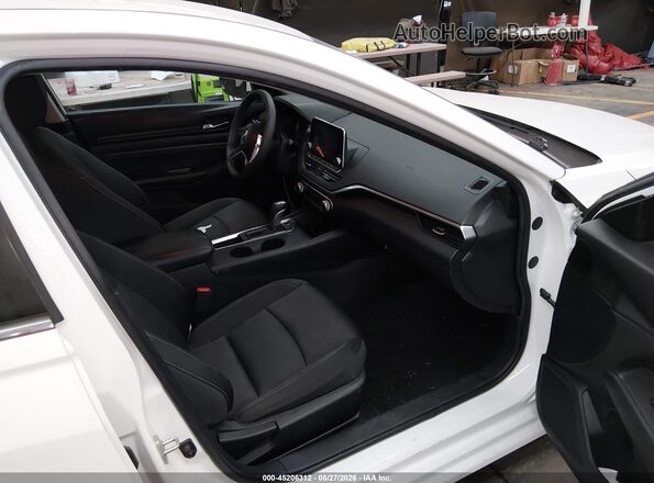 1N4BL4BV9LC120517 2020 NISSAN ALTIMA Белый Вид салона спереди