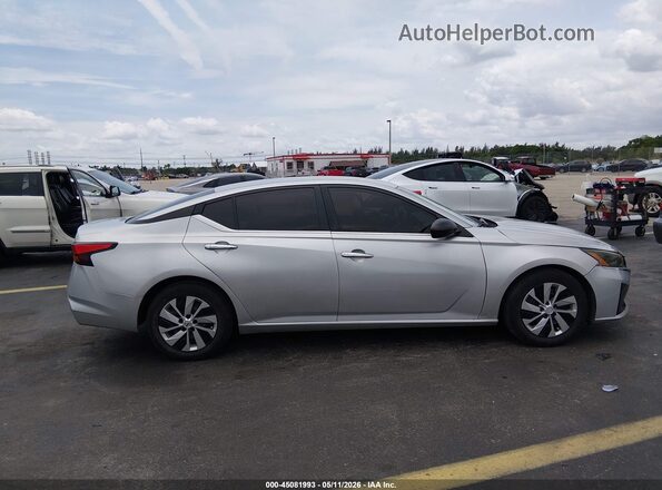 1N4BL4BV9RN360888 2024 NISSAN ALTIMA Silver Rear interior view