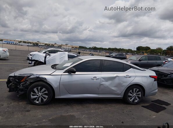 1N4BL4BV9RN360888 2024 NISSAN ALTIMA Silver 360 interior view