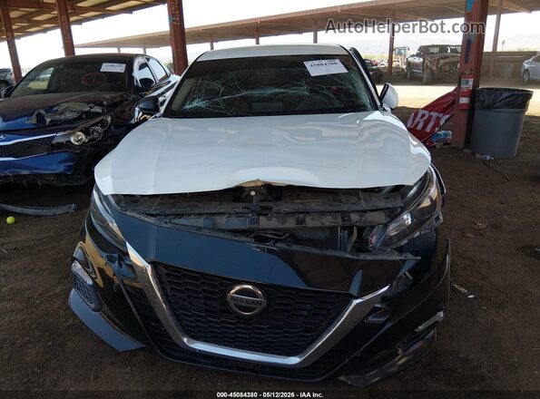 1N4BL4BVXLC172013 2020 NISSAN ALTIMA White Widok wnętrza z tyłu