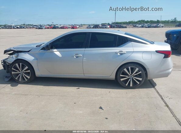 1N4BL4CV0KC127496 2019 NISSAN ALTIMA Silver Widok wnętrza 360 stopni