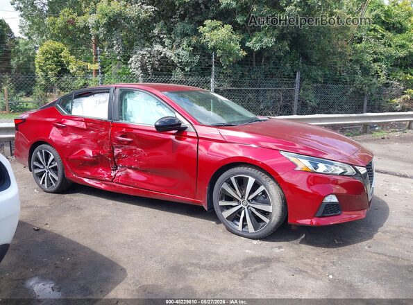 1N4BL4CV0LC281899 2020 NISSAN ALTIMA Red Widok wnętrza z tyłu