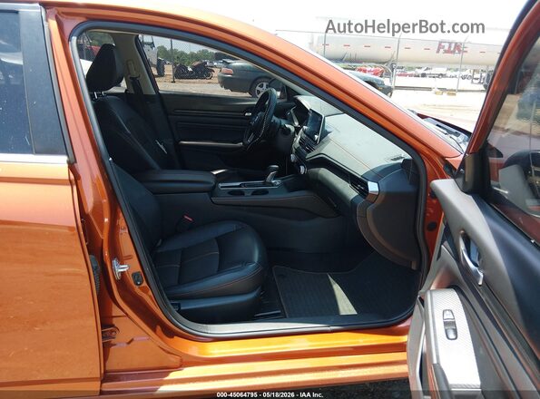 1N4BL4CV0MN317936 2021 NISSAN ALTIMA Orange Вид салону спереду