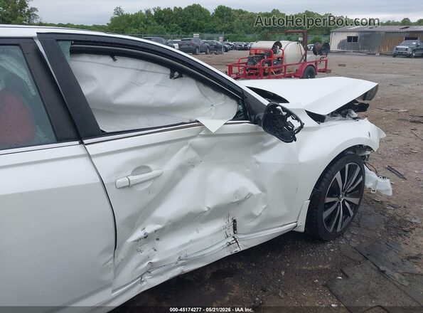 1N4BL4CV1KC146431 2019 NISSAN ALTIMA White Widok wnętrza 360 stopni