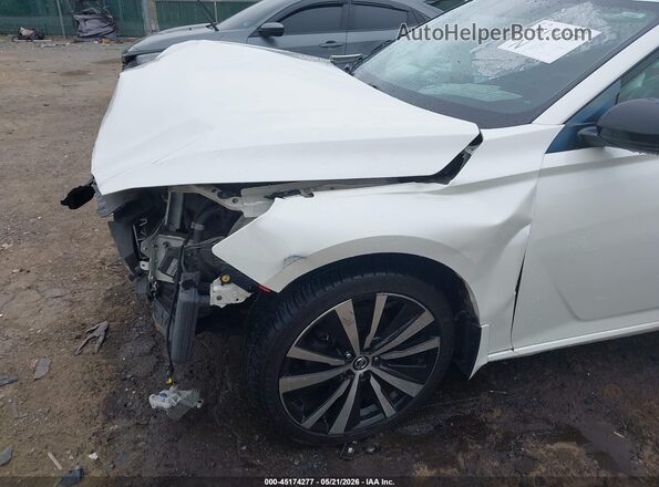 1N4BL4CV1KC146431 2019 NISSAN ALTIMA White 