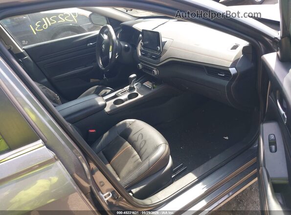 1N4BL4CV1NN309409 2022 NISSAN ALTIMA Gray Front interior view