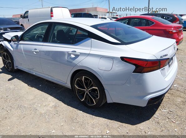 1N4BL4CV1RN425165 2024 NISSAN ALTIMA White 