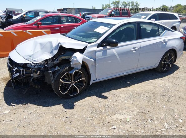 1N4BL4CV1RN425165 2024 NISSAN ALTIMA White 