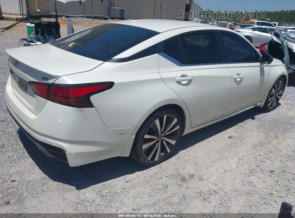 1N4BL4CV2KC250667 2019 NISSAN ALTIMA White Rear right
