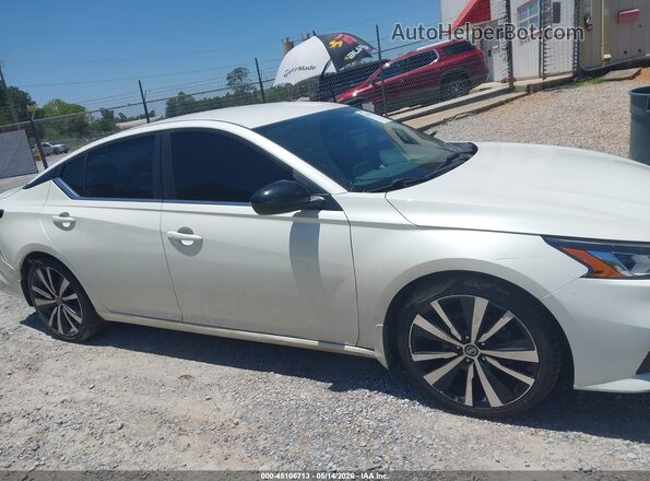 1N4BL4CV2KC250667 2019 NISSAN ALTIMA White Rear interior view