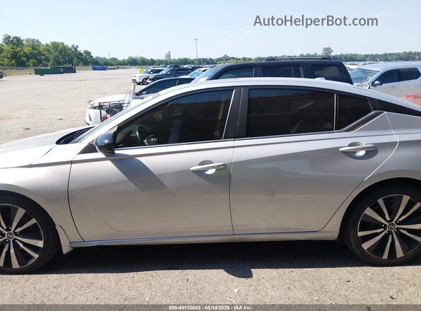 1N4BL4CV2MN335869 2021 NISSAN ALTIMA Silver Widok wnętrza 360 stopni