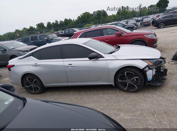 1N4BL4CV2PN377429 2023 NISSAN ALTIMA Silver Rear interior view