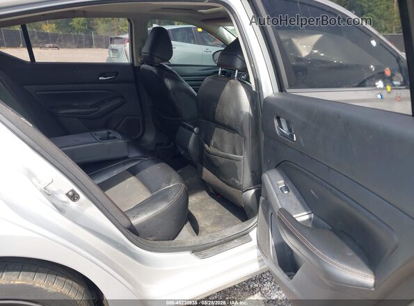 1N4BL4CV3KC194674 2019 NISSAN ALTIMA Silver VIN sticker view