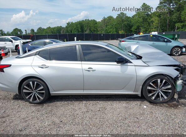 1N4BL4CV3KC194674 2019 NISSAN ALTIMA Silver 360 interior view