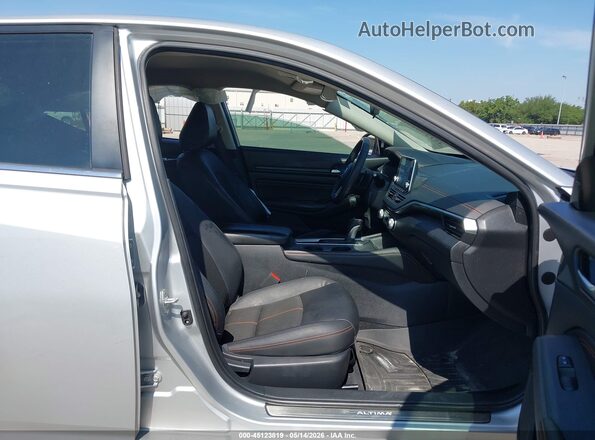 1N4BL4CV3LC127171 2020 NISSAN ALTIMA Серебряный Вид салона спереди