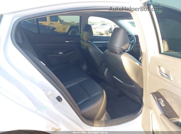 1N4BL4CV3RN304900 2024 NISSAN ALTIMA Purple Вид наклейки з VIN-кодом