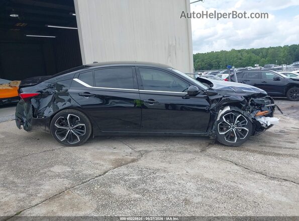 1N4BL4CV3RN420937 2024 NISSAN ALTIMA Black უკანა სალონის ხედი