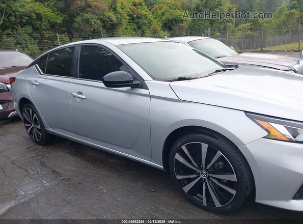 1N4BL4CV4NN352805 2022 NISSAN ALTIMA Silver Սալոնի հետևի տեսք