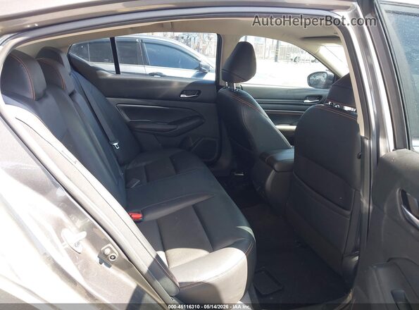 1N4BL4CV5KN324913 2019 NISSAN ALTIMA Gray VIN կոդի պիտակի տեսք
