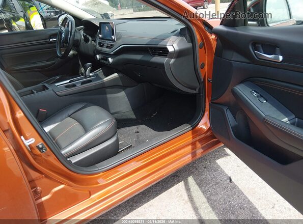 1N4BL4CV6KC179912 2019 NISSAN ALTIMA Orange Вид салону спереду