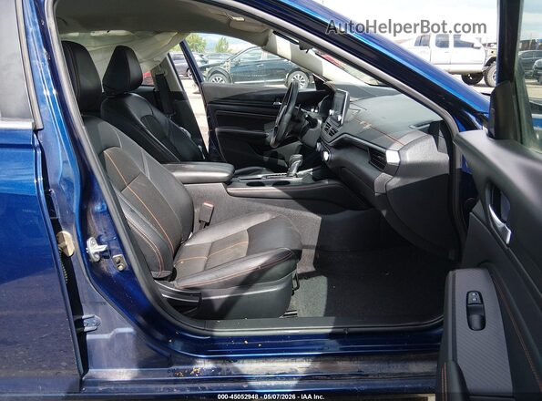 1N4BL4CV6LN317700 2020 NISSAN ALTIMA Blue Вид салону спереду