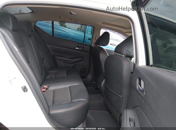 1N4BL4CV6NN337951 2022 NISSAN ALTIMA White VIN კოდის სტიკერის ხედი